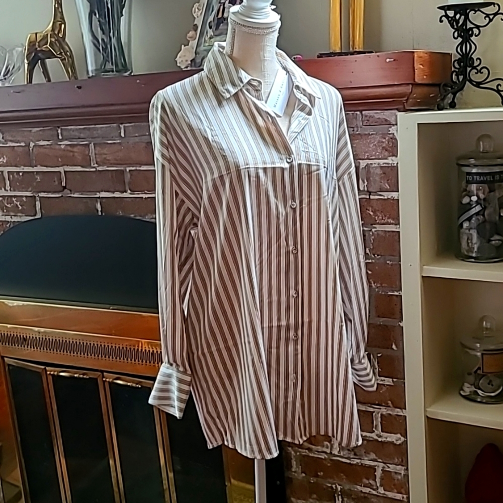 Maison d' Amelie Paris Striped Buttondown blouse